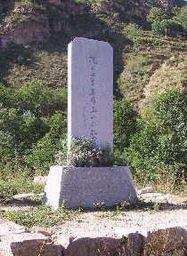 抗日小英雄王二小纪念碑(2).jpg