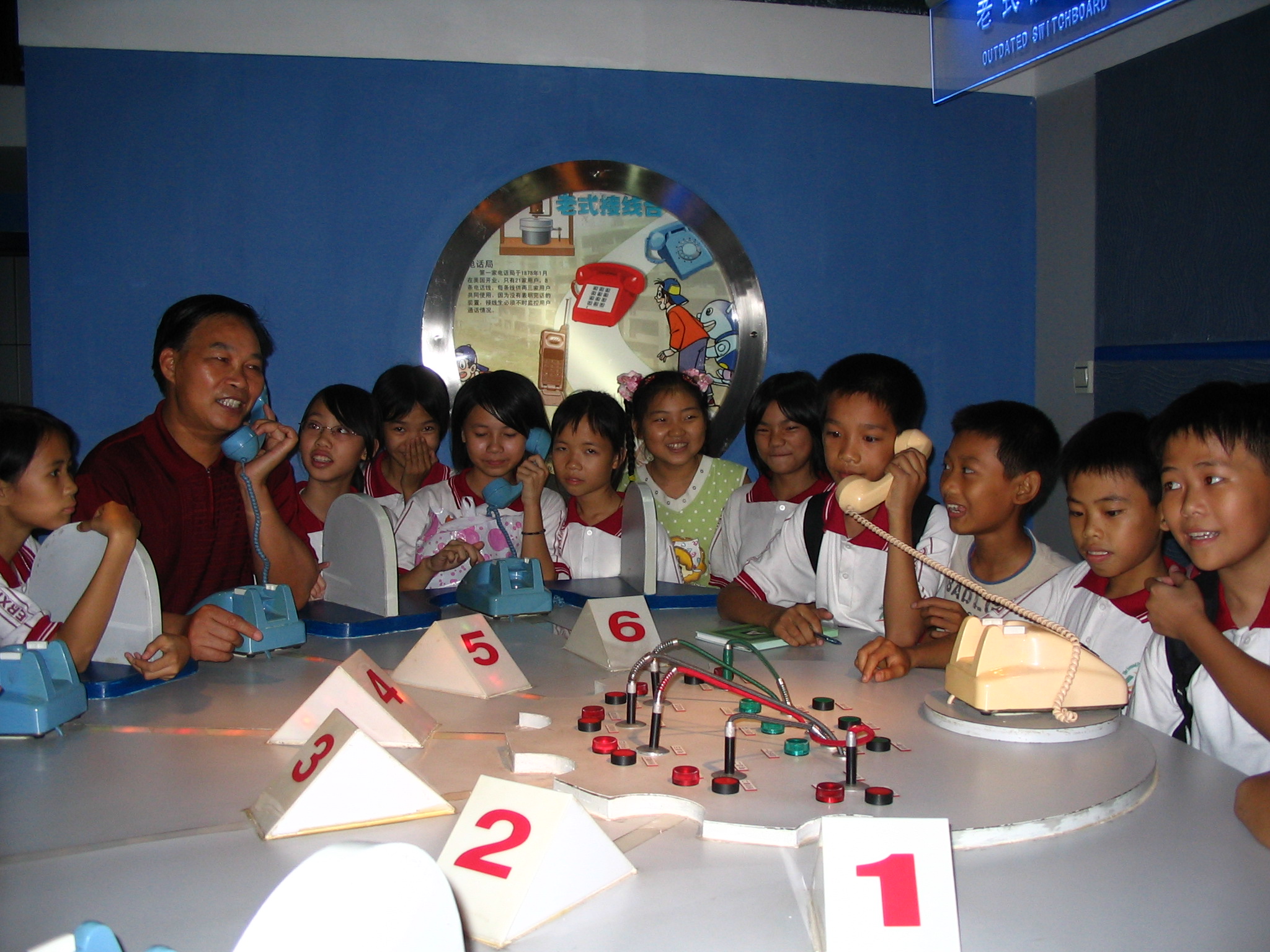 ��У��11����֯ѧ���ιۿ�ѧ����Ƭ