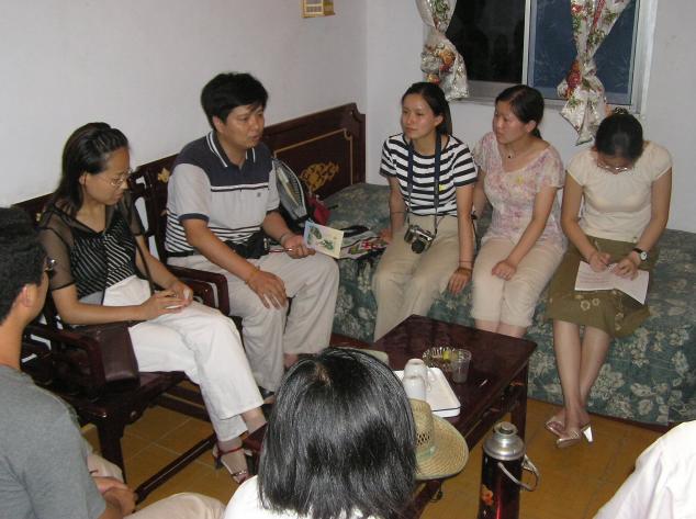 2004年支教活动中的音乐教学准备与学习交流